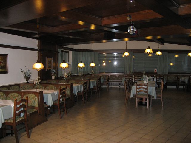 k-restaurant-080730-036